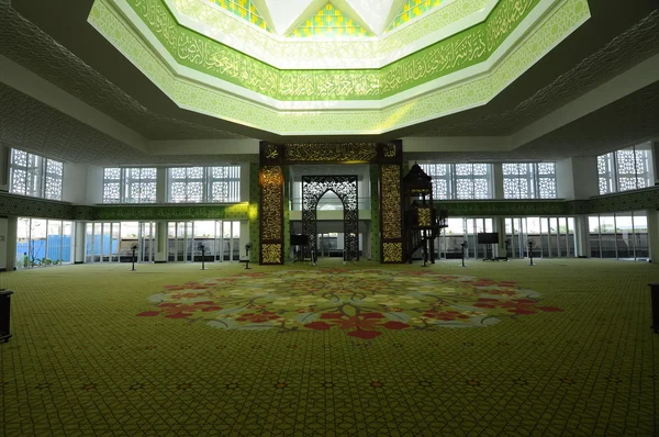 라자 Haji Fi Sabilillah 사원 일명 사이버 자 야, 말레이시아에서 사이버 자 야 모스크의 내부 — 스톡 사진