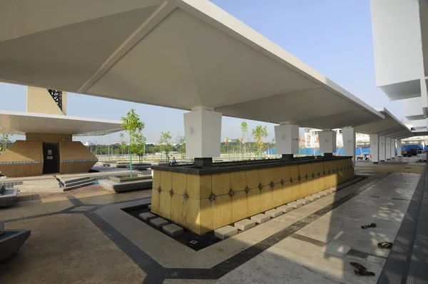 Ablution of Raja Haji Fi Sabilillah Mosque a.k.a Cyberjaya Mosque in Cyberjaya, Malaysia — Stock Photo, Image