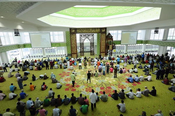 라자 Haji Fi Sabilillah 사원 또는 사이버 자 야, 말레이시아에서 사이버 자 야 모스크 — 스톡 사진