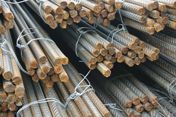 Hot rolled deformed steel bars a.k.a. steel reinforcement bar — Stock Photo, Image