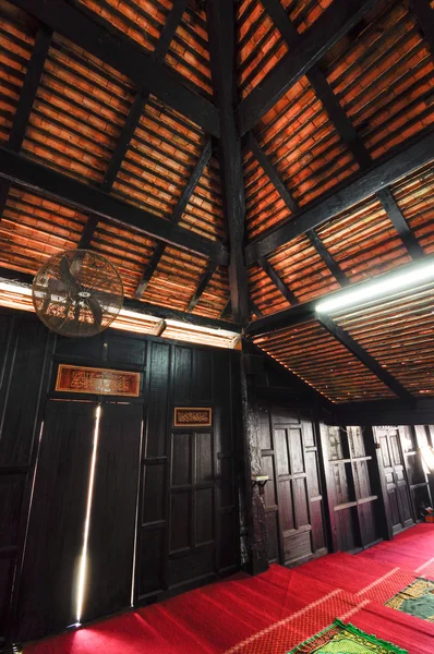 Interior of Kampung Laut Mosque at Nilam Puri Kelantan, Malaysia — Stock Photo, Image
