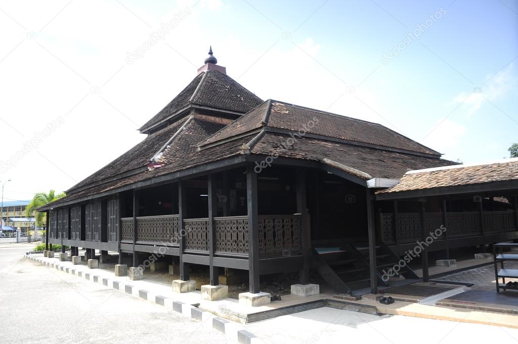 seni bina masjid kampung laut