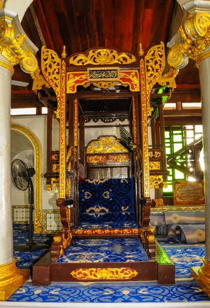 マラッカ、マレーシアのカンポン クリン モスクの Mimbar — ストック写真
