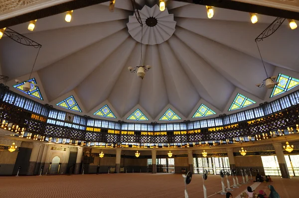 Malezya ulusal Camii aka Mescidi Negara iç