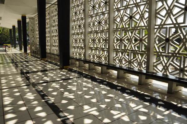 Interior of The National Mosque of Malaysia a.k.a Masjid Negara — Stock Photo, Image