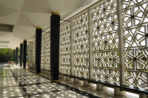 Interior de la Mezquita Nacional de Malasia alias Masjid Negara — Foto de Stock