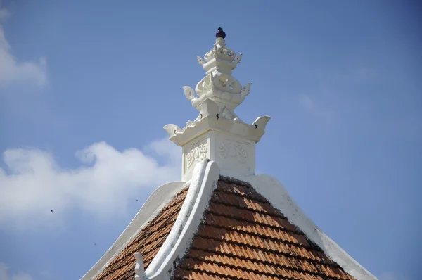 Détail du sommet en béton à la mosquée Peringgit à Malacca, Malaisie — Photo