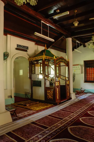 Mimbar of Peringgit Mosque in Malacca, Malaysia — Stock Photo, Image