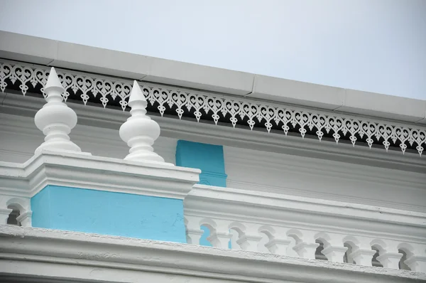 Detalle de tablas y barandillas de Fascia en la mezquita Sultan Ibrahim Jamek en Muar, Johor —  Fotos de Stock