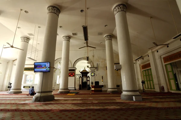 Kuala Terengganu, Malezya Abidin Camii iç — Stok fotoğraf