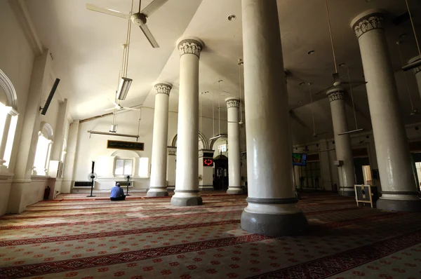 Interior da Mesquita de Abidin em Kuala Terengganu, Malásia — Fotografia de Stock