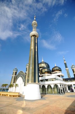 Crystal Camii Terengganu, Malezya