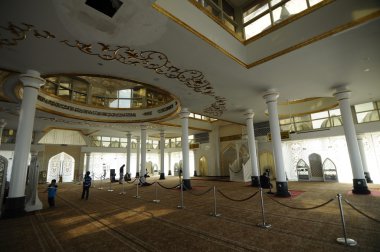 İç Crystal Camii Terengganu, Malezya