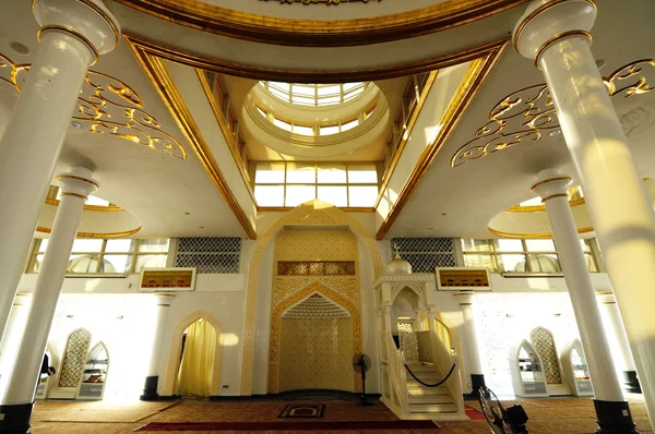 Εσωτερικό του κρυστάλλου Τζαμί στο Terengganu, Μαλαισία — Φωτογραφία Αρχείου