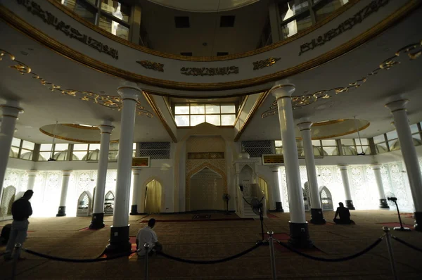 Inre av Crystal moskén i Terengganu i Malaysia — Stockfoto