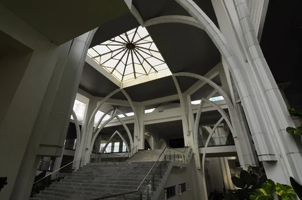 Malezya Senai havaalanında Sultan Ismail Havaalanı caminin iç — Stok fotoğraf