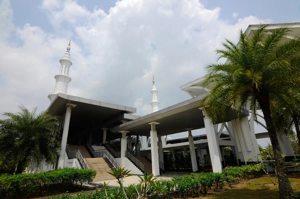 Sultan-Ismail-Flughafen-Moschee am Senai-Flughafen in Malaysia — Stockfoto