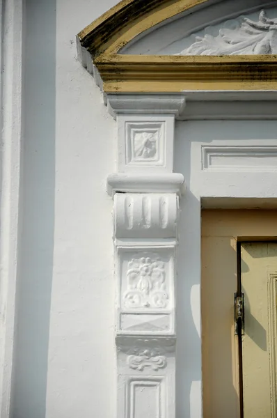 Detalhe arquitetônico na mesquita estatal Sultan Abu Bakar em Johor Bharu, Malásia — Fotografia de Stock