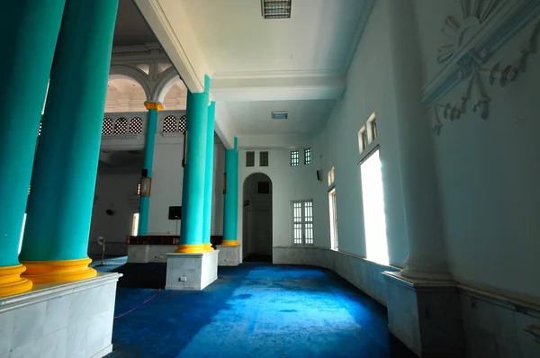 Inre av sultan ismail moskén i muar, johor, malaysia — Stockfoto