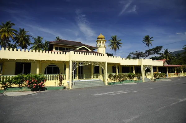 The new Mosque of Pengkalan Kakap located in Merbok, Kedah, Malaysia. — Stock Photo, Image