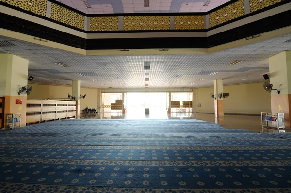 Masjid Universiti Putra Malasia en Serdang, Selangor, Malasia — Foto de Stock