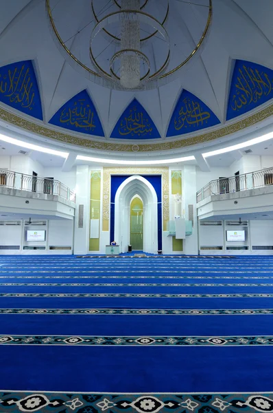 Interior da Mesquita Puncak Alam em Selangor, Malásia — Fotografia de Stock