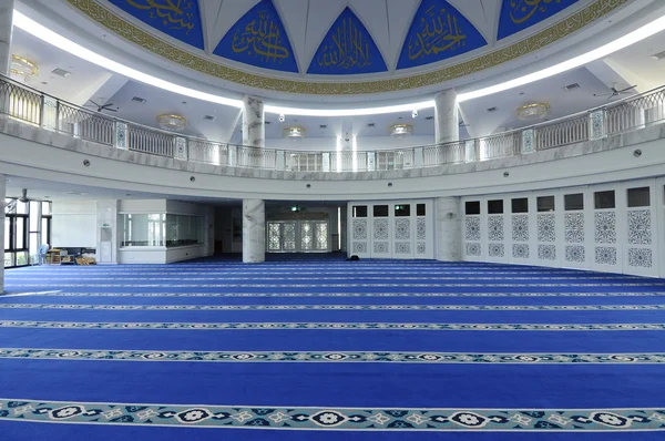 Interior de la mezquita Puncak Alam en Selangor, Malasia — Foto de Stock