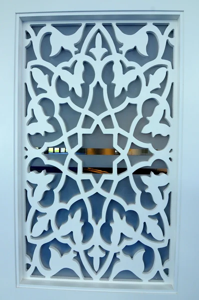 Wall crafts with floral motif in Puncak Alam Mosque at Selangor, Malaysia — Stock fotografie