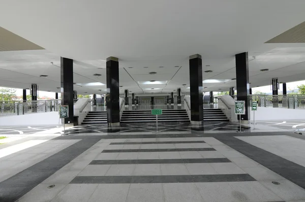 Innenraum der Puncak Alam Moschee in Selangor, Malaysia — Stockfoto