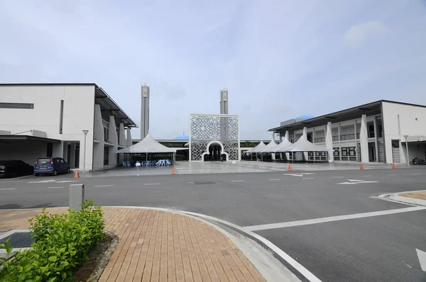 Eingang der Puncak Alam Moschee in Selangor, Malaysia — Stockfoto