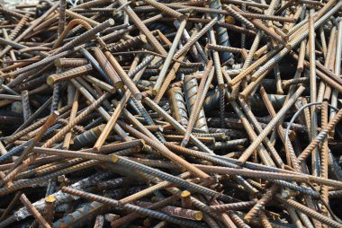 Takviye çubuğu atık geri dönüşüm için fabrikaya gönderilen önce toplanan