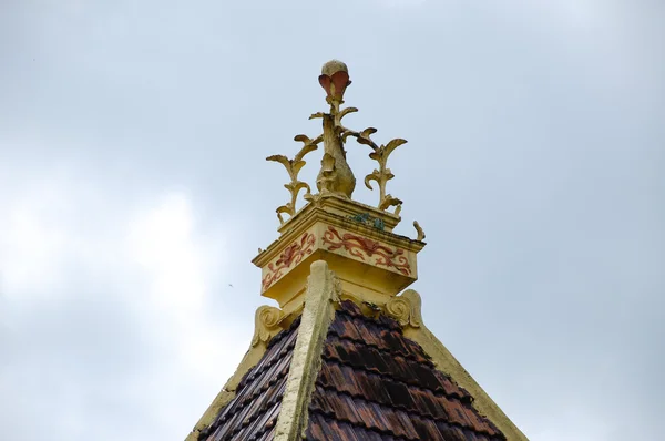 Detalhe do telhado em Masjid Kariah Dato Undang Kamat, Johol, Negeri Sembilan — Fotografia de Stock