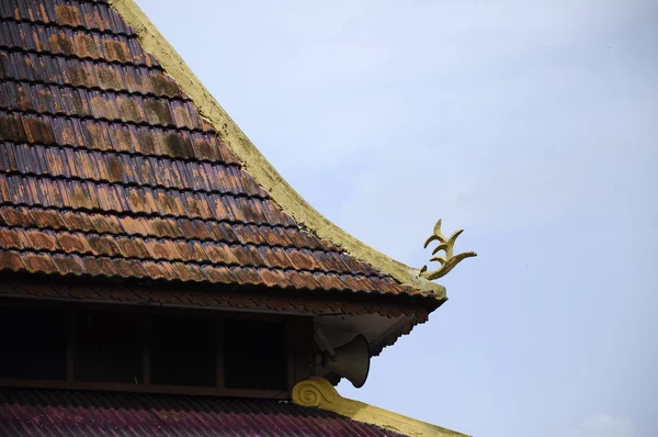 Detalhe do telhado em Masjid Kariah Dato Undang Kamat, Johol, Negeri Sembilan — Fotografia de Stock