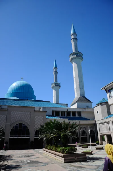 Mezquita Sultan Haji Ahmad Shah, también conocida como mezquita UIA en Gombak, Malasia —  Fotos de Stock