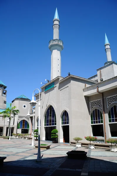 Sultan Haji Ahmad Shah Mosque a.k.a UIA Mosque in Gombak, Malaysia — Stock Photo, Image