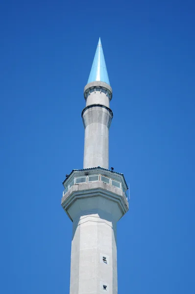 Minaret of Sultan Haji Ahmad Shah Mosque a.k.a UIA Mosque in Gombak, Malaysia — Stock Photo, Image