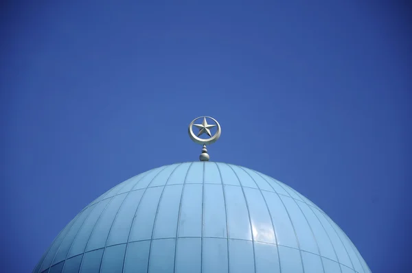 Cupola del sultano Haji Ahmad Shah Moschea a.k.a Moschea UIA a Gombak, Malesia — Foto Stock