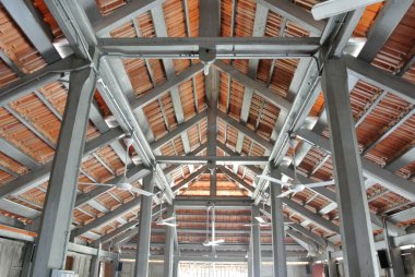 Langgar caminin çatısı Kota Bharu, Kelantan, Malezya yer. Orijinal ahşap Camii 1871 Sultan Muhammed II tarafından inşa ve 1995'te genişlemiş.