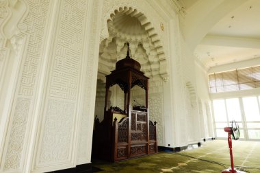 Mimbar caminin Sultan Ismail Havaalanı - Senai Havaalanı