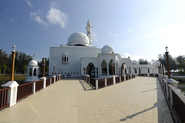 Tengku Tengah Zaharah Mosque in Terengganu — Stock Photo, Image