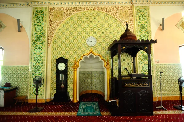 Interior de la mezquita musulmana de la India en Ipoh, Malasia — Foto de Stock