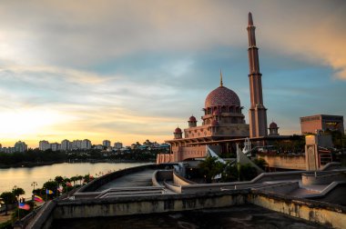 Günbatımında Putra Camii Putrajaya, Malezya