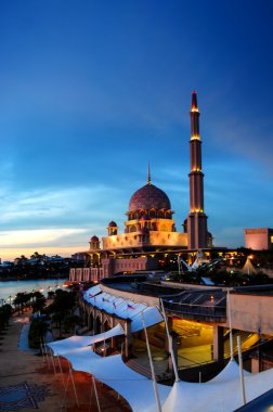 Günbatımında Putra Camii Putrajaya, Malezya