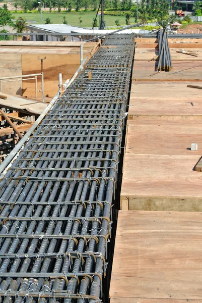 Barra di rinforzo in acciaio nel cantiere — Foto Stock