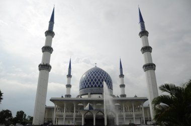 Sultan Salahuddin Abdul Aziz Shah Camii