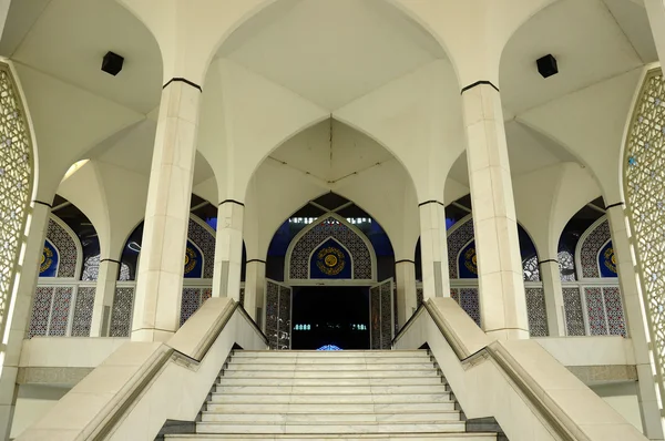 Mezquita Sultan Salahuddin Abdul Aziz Shah, también conocida como Mezquita Shah Alam — Foto de Stock