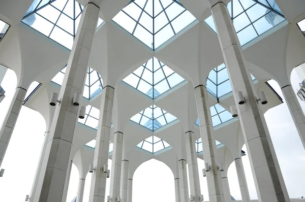 Sultan Salahuddin Abdul Aziz Shah mecset aka Shah Alam Mosque — Stock Fotó