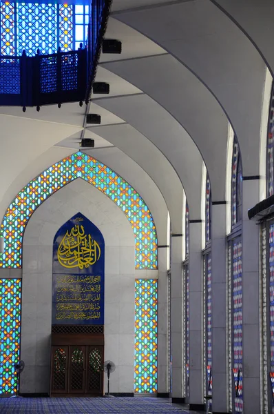 Intérieur de la mosquée Sultan Salahuddin Abdul Aziz Shah ou mosquée Shah Alam — Photo