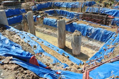 Cap kalıp ve kazılan kazık kazık