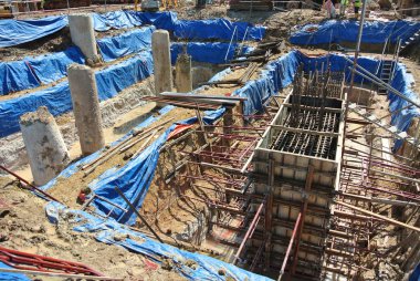 Cap kalıp ve kazılan kazık kazık